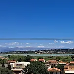 Theasis Panoramic Villa *